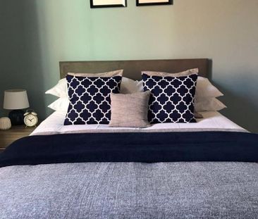 1 bedroom in a flat share to rent - Photo 4