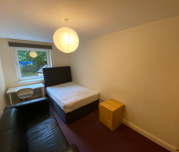 Flat 2, Samara Plaza, LS2 9DU, Leeds - Photo 1