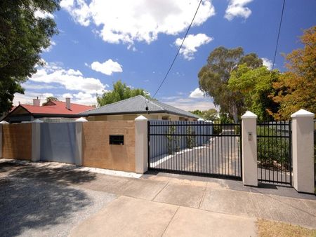 Unit 4/16 Canterbury Avenue - Photo 2