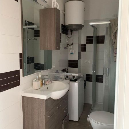 Stanza singola con bagno privato a Monza - Photo 3