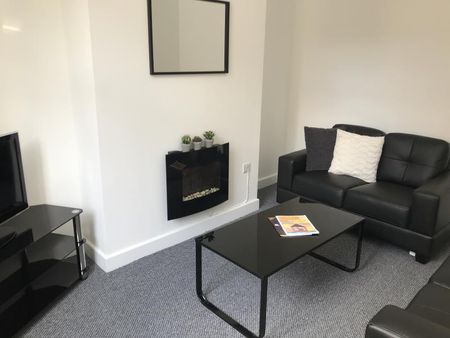 2 bedroom terraced house to rent - Photo 3