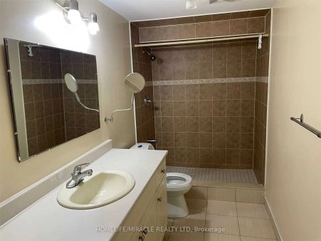 33 Gordon Drive - Photo 2