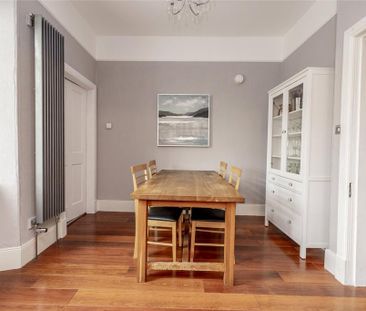 4 bedroom end of terrace house to rent - Photo 6