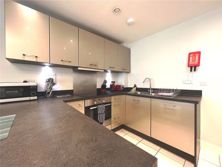studio to rent - Photo 2