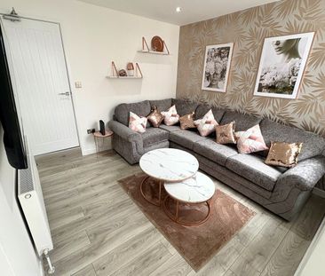 6 Bed End Terrace, Empress Road, L7 - Photo 6