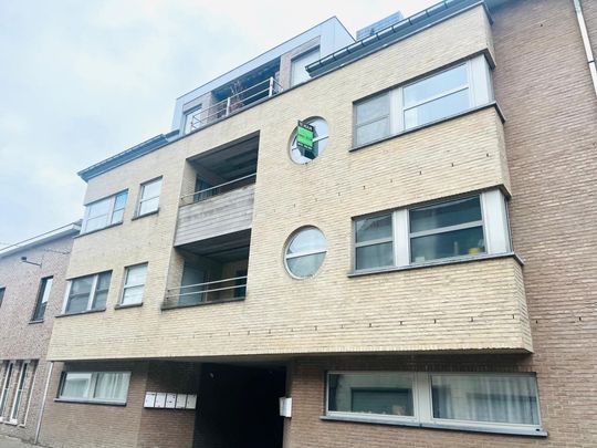 PRACHTIG APPARTEMENT NABIJ HET CENTRUM VAN NINOVE. - Photo 1