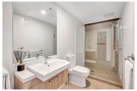 FULLY FURNISHED 1-BEDROOM IN THE HEART OF ADELAIDE. - Photo 3