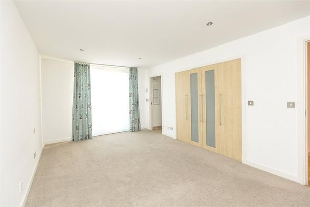 3 bedroom flat to rent - Photo 1