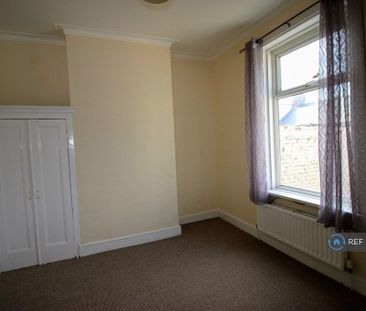 3 bedroom end of terrace house to rent - Photo 5