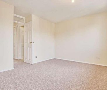 Russet Way, Melbourn, Royston, SG8 - Photo 2