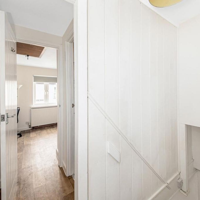 2 bedroom terraced house to rent - Photo 1