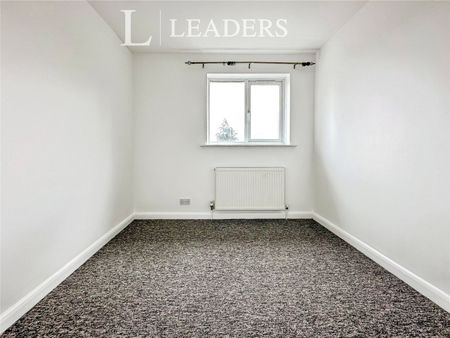 2 bedroom maisonette to rent Battery Close, Gosport, Hampshire, PO12 - Photo 2