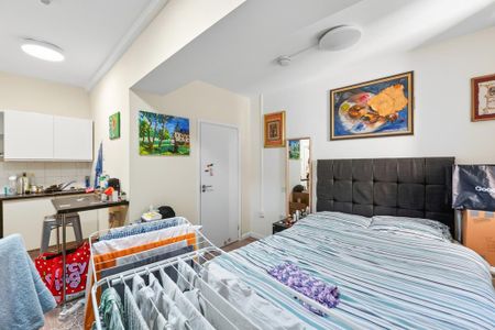 Studio to rent - Photo 2