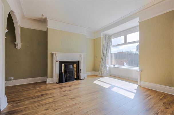 4 bedroom semi-detached house to rent - Photo 1