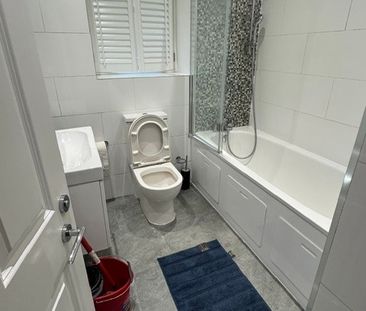Room in a Shared Flat, Tulse Hill, SW2 - Photo 4