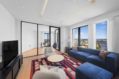 River Park Towe, London SW8 - Photo 4