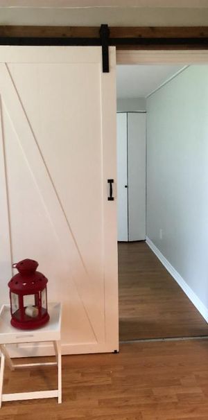 3 1/2 semi meublé libre 1 janvier WIFI et stationnement - Photo 1