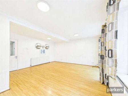 Plymouth Avenue, Woodley, Reading, Berkshire, RG5 - Photo 3