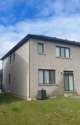 For Lease - 40 Sun Haven Lane, Thorold, Ontario - Photo 1