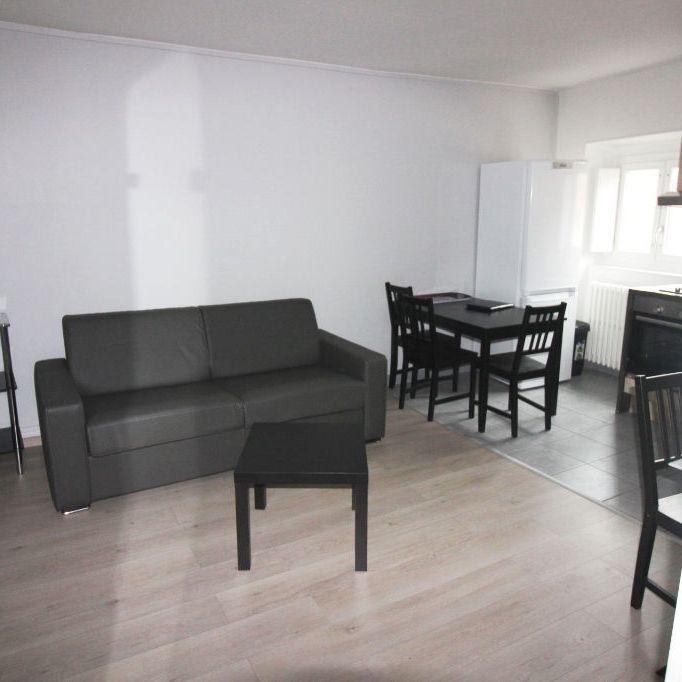 Location Appartement 1 pièce 24m² - Photo 1