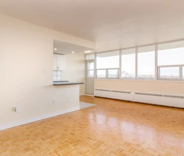55 Oakmount Rd — Large 1 Bedroom Apartment - Photo 5