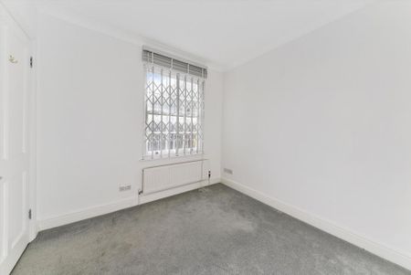 4 bedroom terraced house to rent - Photo 5