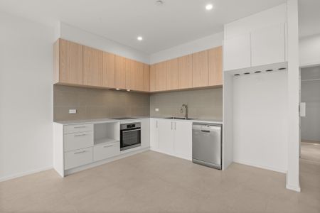 Pretty Awesome - Photo 4