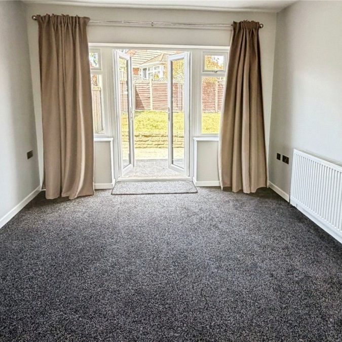 Warner Avenue, Pogmoor, Barnsley, S75 - Photo 1