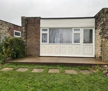 2 bedroom semi-detached bungalow to rent - Photo 2