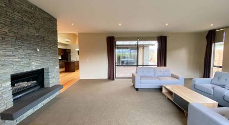 Stand tall above the rest - Photo 4