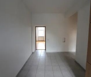 UNBEFRISTETE-3-ZIMMER-WOHNUNG-IM-15.BEZIRK-NÄHE U6 und U4! - Photo 3