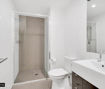MGM MARTIN - ONE BEDROOM APARTMENT - Photo 4