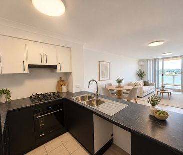Fresh Interiors & Modern Comfort in a Prime Location - Photo 4