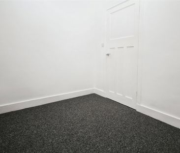 Warwick Gardens, London Road, Thornton Heath, CR7 7NB - Photo 6