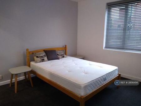 1 bedroom flat to rent - Photo 5