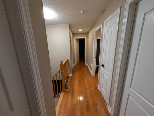 For Lease - 816 Walsh Court, Newmarket, Ontario - Photo 1