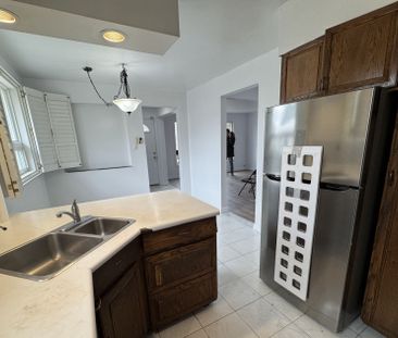 For Lease - 437 Taylor Mills Drive, Richmond Hill, Ontario - Photo 5