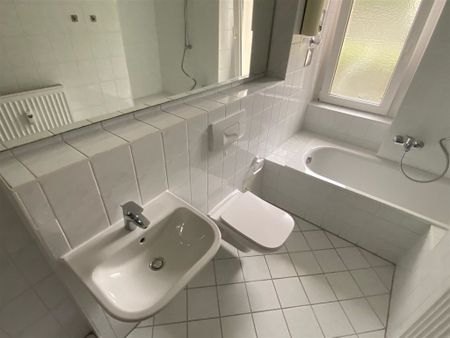 Ruhige Lage! Tolle 2-Zi. Whg mit Balkon, Bad mit Fenster! - Foto 3