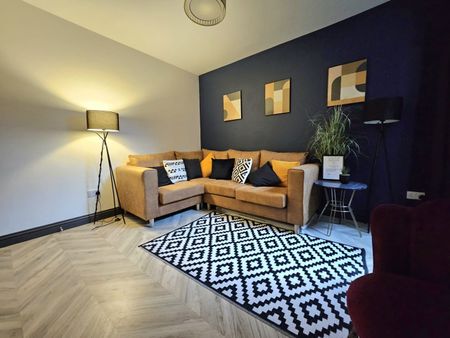 Room in a Shared House, Chiltern Rise, LU1 - Photo 2