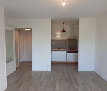 Location Appartement 2 pièces 38m² - Photo 2