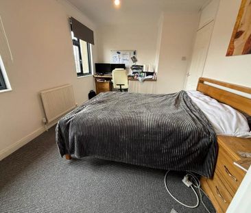 2 bedroom semi-detached house to rent - Photo 6