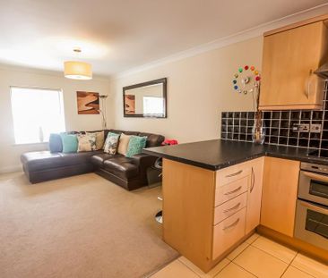 2 bedroom flat to rent - Photo 6