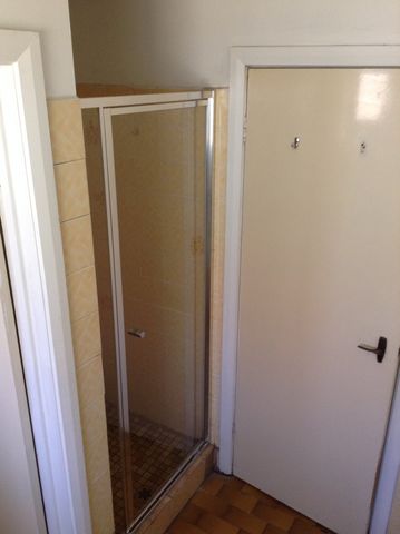 CENTRAL OAKLEIGH LIVING – LOW MAINTENANCE VILLA - Photo 2