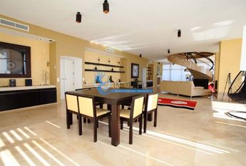 Apartamento T4 em Faro