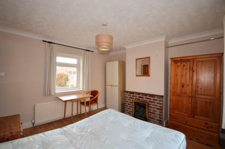 5 bedroom detached house to rent - Photo 5