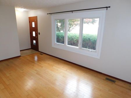 FOR RENT – 26 Convoy Avenue, Halifax, Nova Scotia - Photo 2