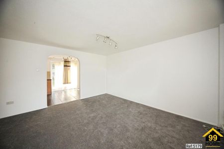 3 bedroom semi-detached house to rent - Photo 3
