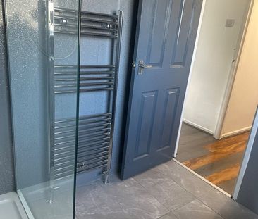 Room in a Shared House, Warner Walk, M11 - Photo 6