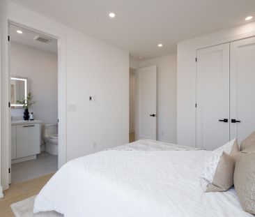 For Lease - 24 Twenty First Street, Toronto, Ontario - Photo 1