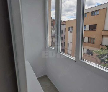 Apartament de Închiriere 3 camere, APCJ360065 - Fotografie 3